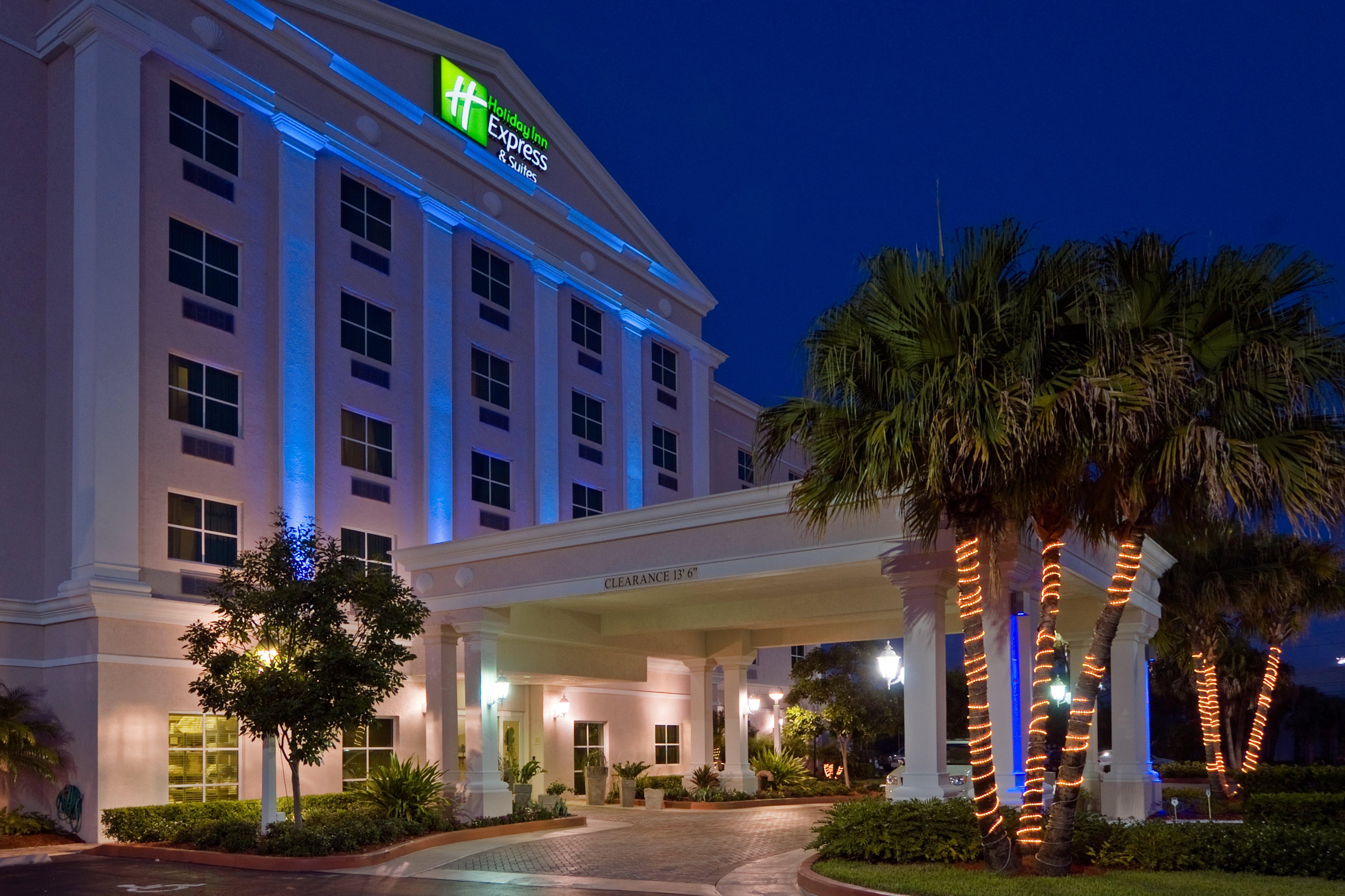 Holiday Inn Express & Suites Miami Kendall By Ihg Country Walk Bagian luar foto