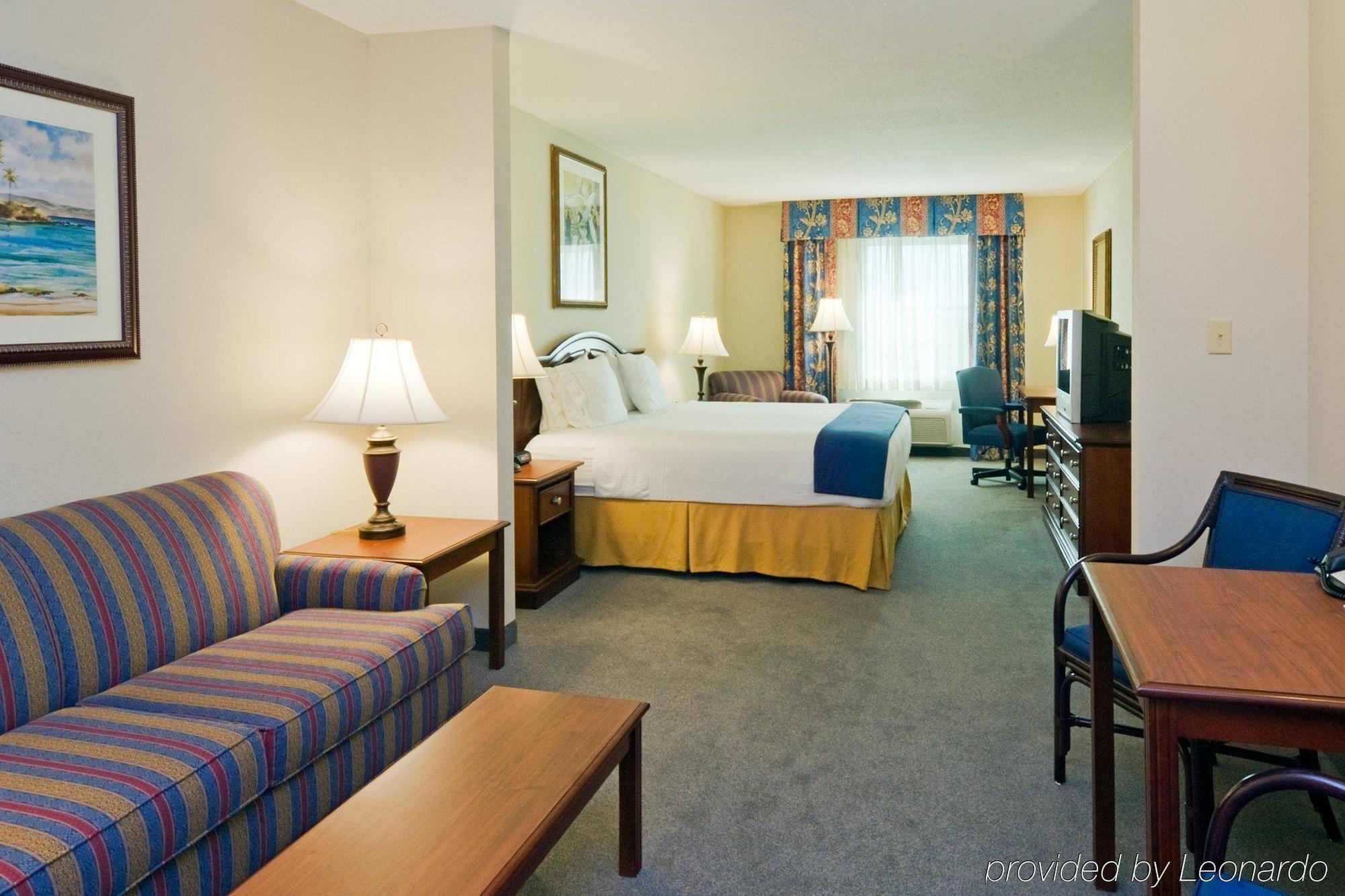 Holiday Inn Express & Suites Miami Kendall By Ihg Country Walk Ruang foto