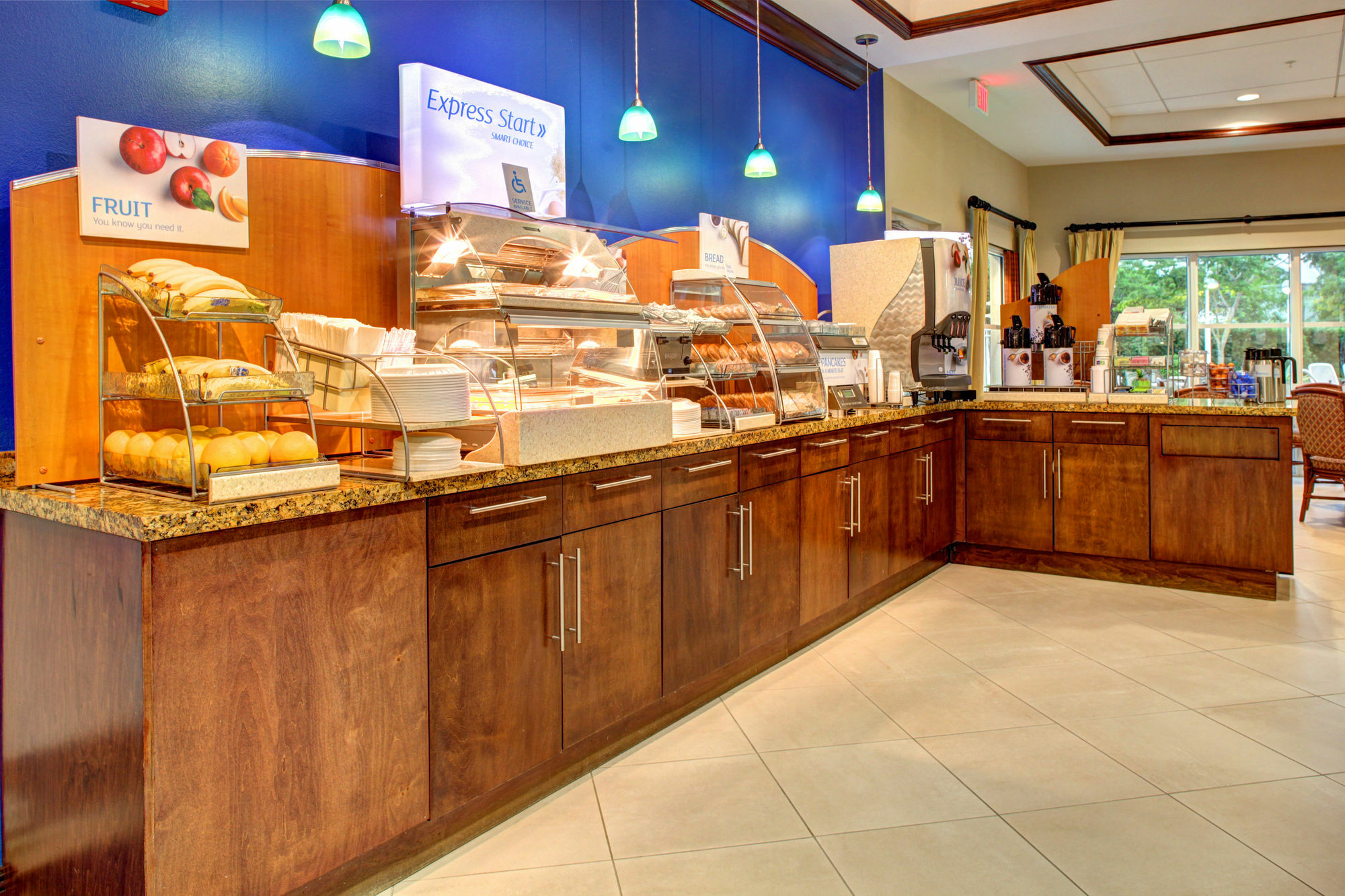 Holiday Inn Express & Suites Miami Kendall By Ihg Country Walk Bagian luar foto