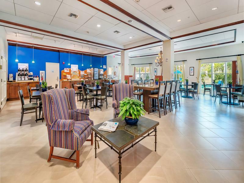 Holiday Inn Express & Suites Miami Kendall By Ihg Country Walk Bagian luar foto