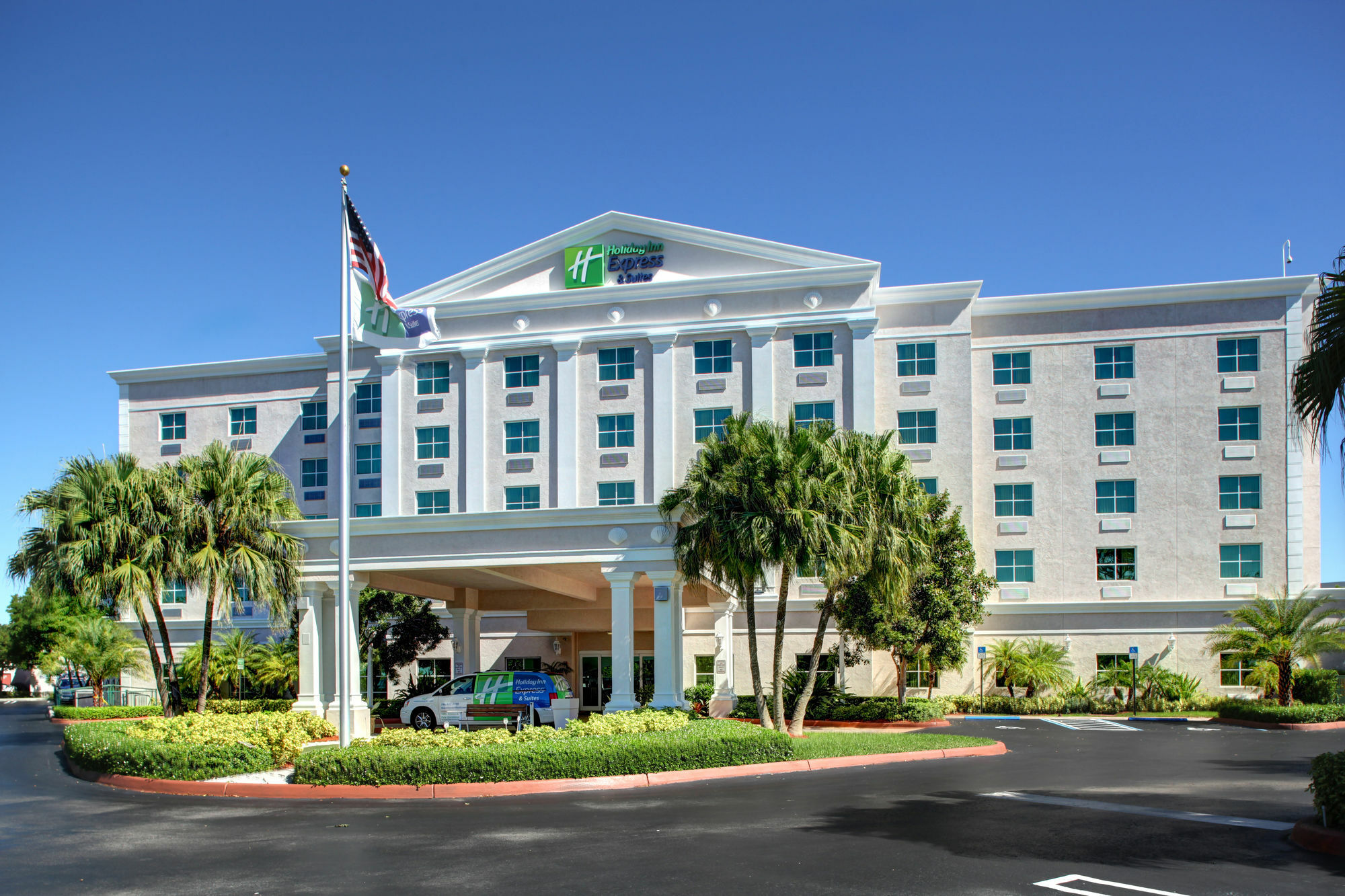Holiday Inn Express & Suites Miami Kendall By Ihg Country Walk Bagian luar foto